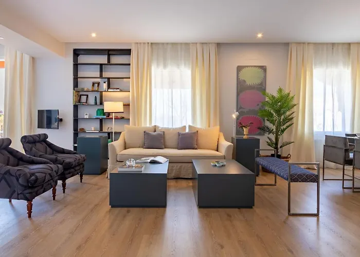 Plaza De Espana Deluxe Suites By Valcambre